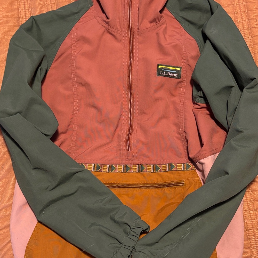 L.L. Bean Two-Tone Hooded Jacket in Rust and Forest Green - Picture 3 of 3